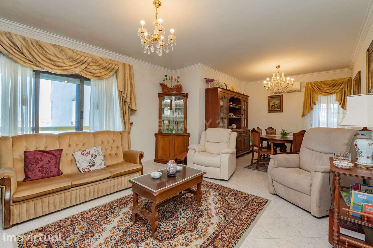 T3 com 113m² de área útil na Av. do Brasil, Amadora — 3 frentes solare - Grande imagem: 2/21