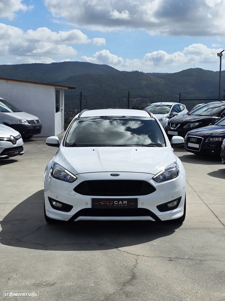 Ford Focus SW 1.0 EcoBoost S&S ST-LINE - 26