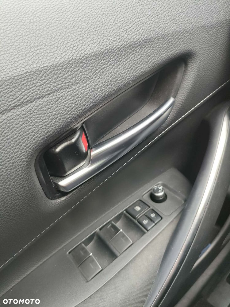 Toyota Corolla 2.0 Hybrid Comfort - 25