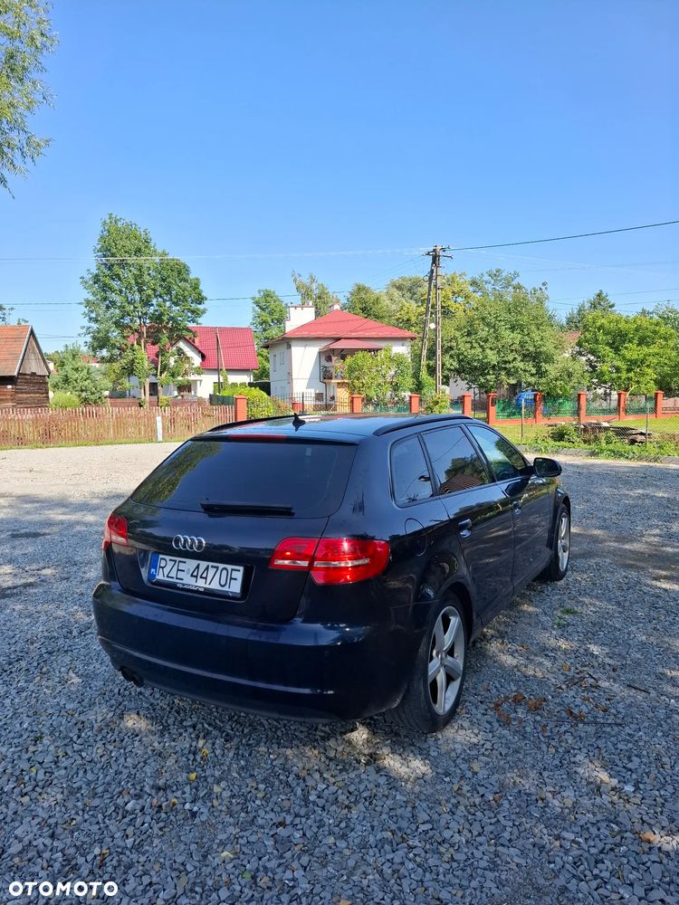 Audi A3 Sportback 2.0 TDI DPF Quattro Ambiente - 5