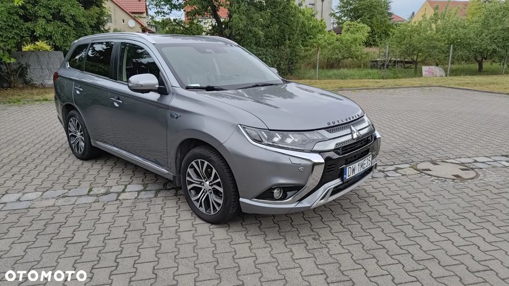 Mitsubishi Outlander Intense + - 1