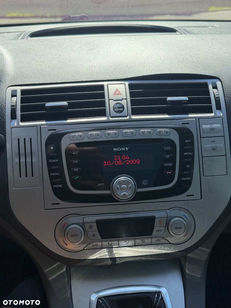 Ford Kuga 2.0 TDCi 4x4 Titanium - 16