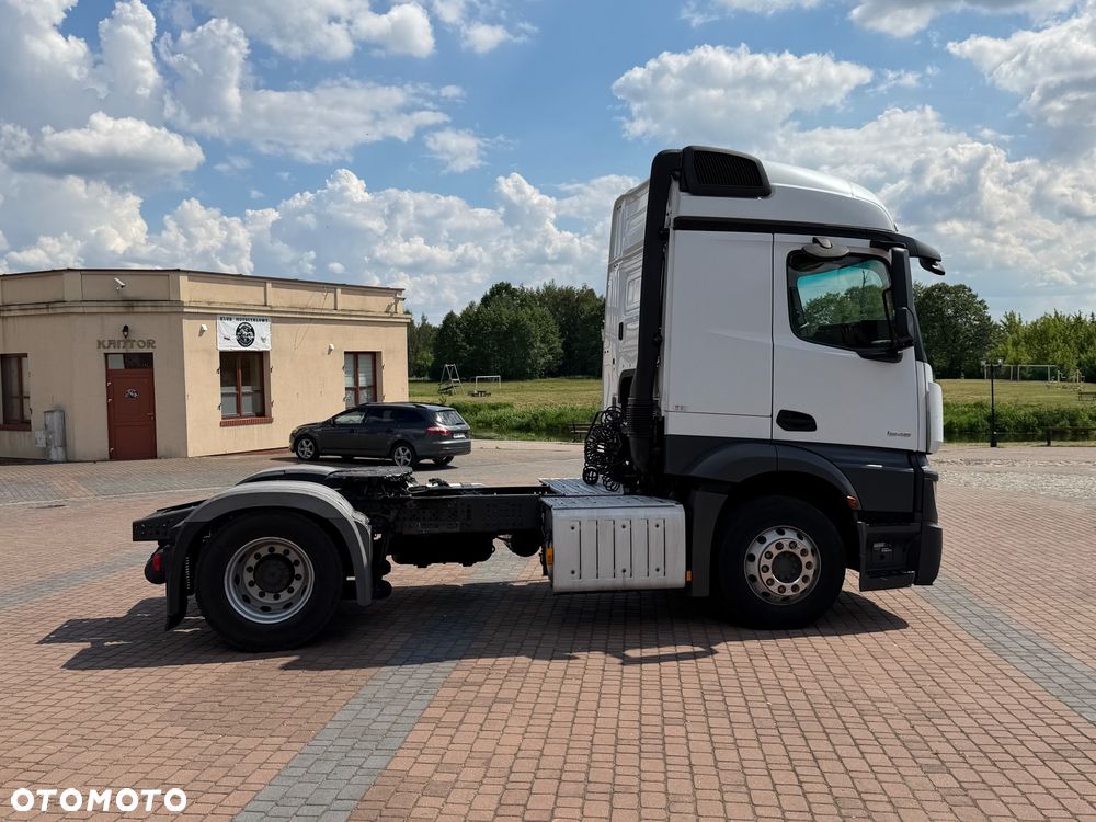 Mercedes-Benz Actros - 18