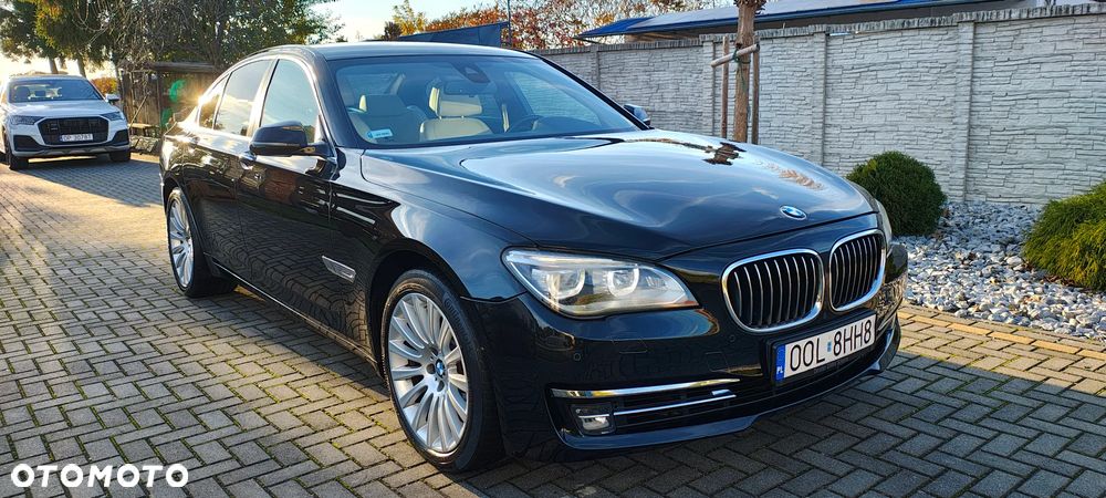 BMW Seria 7 740d Edition Exclusive - 22
