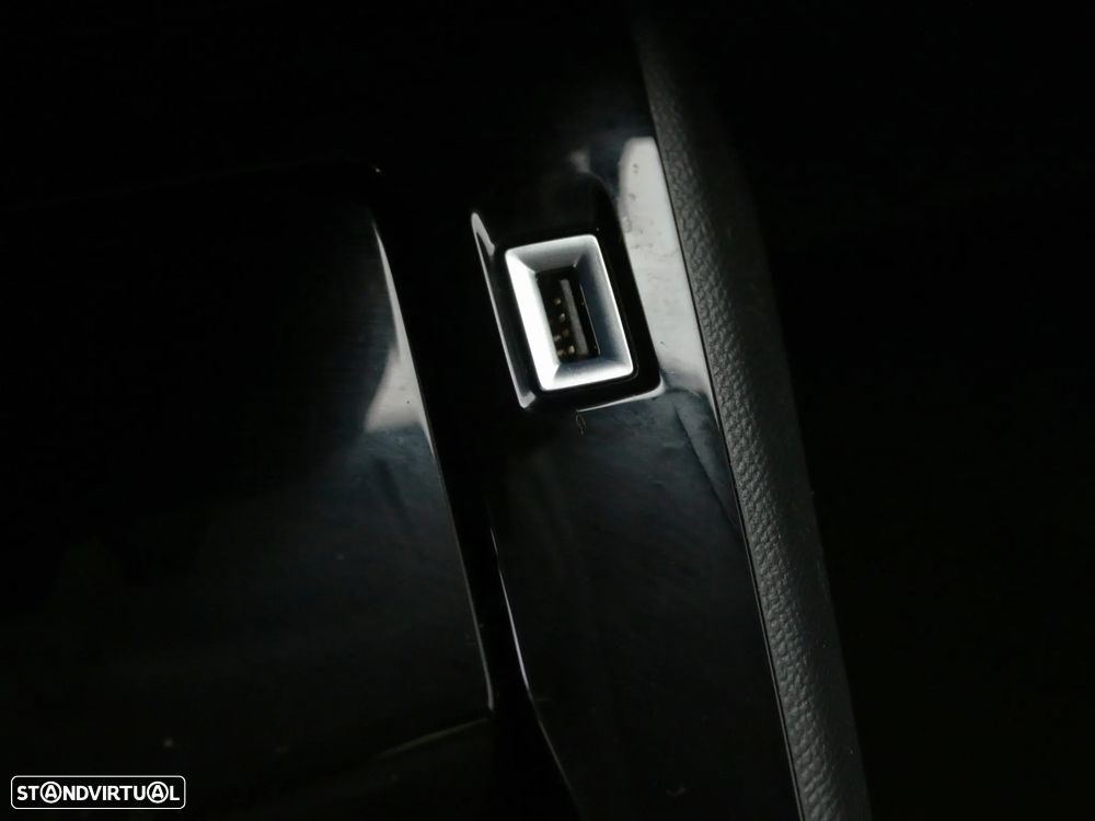 Peugeot 208 1.2 PureTech Allure - 25