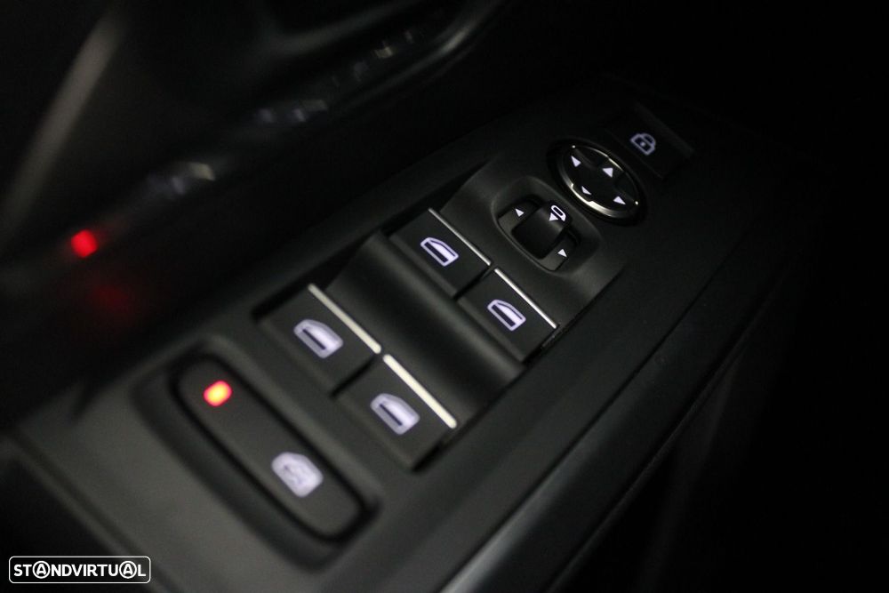 Peugeot E-3008 73 kWh GT - 43