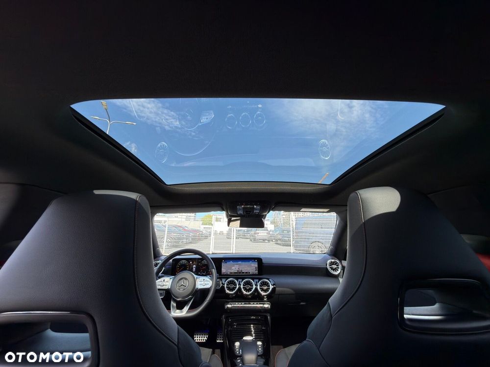 Mercedes-Benz CLA AMG 35 4-Matic 7G-DCT - 24