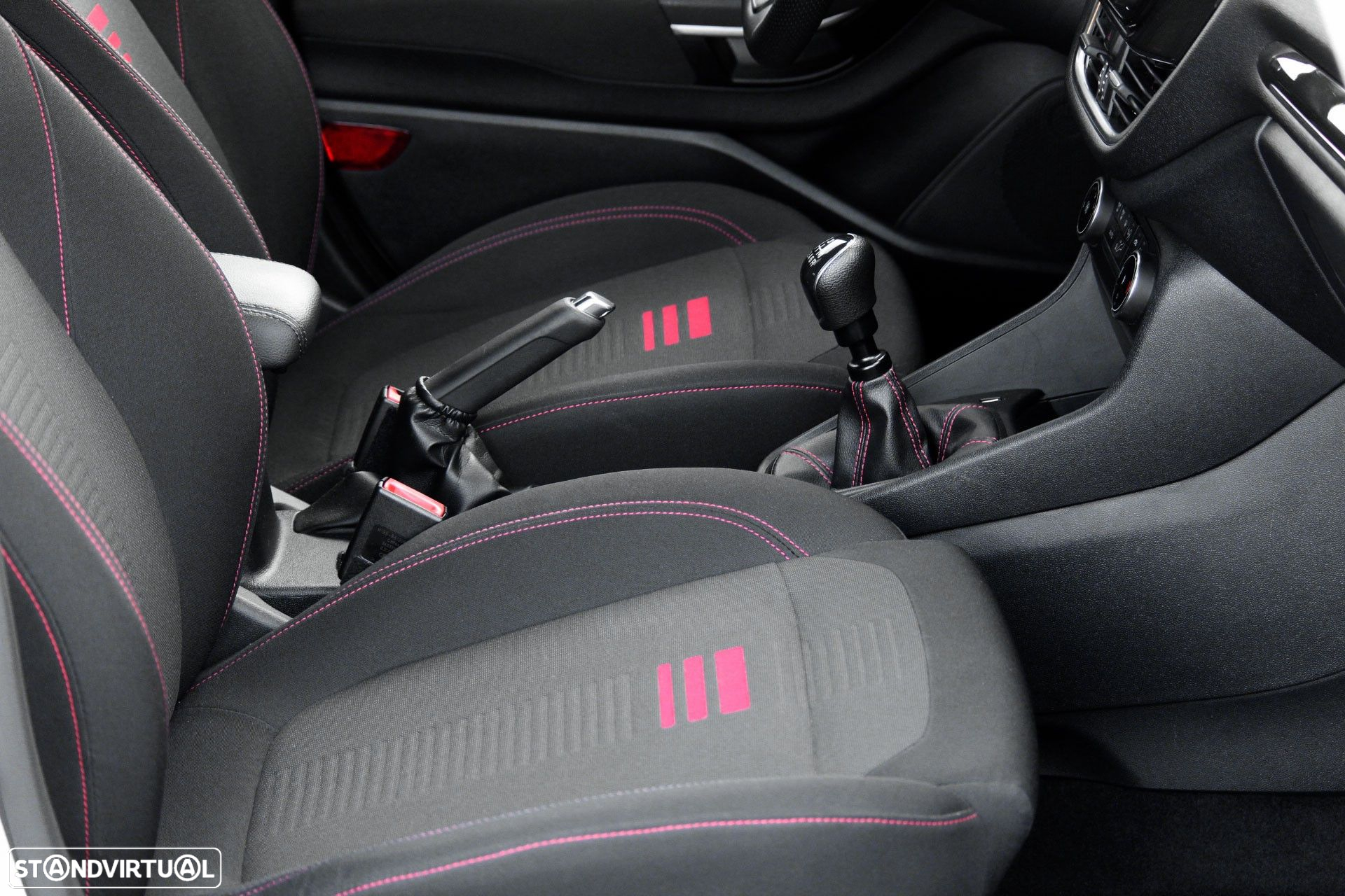 Ford Fiesta 1.0 EcoBoost MHEV ST-Line - 14