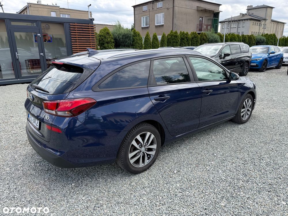Hyundai i30 1.6 CRDI Trend - 21