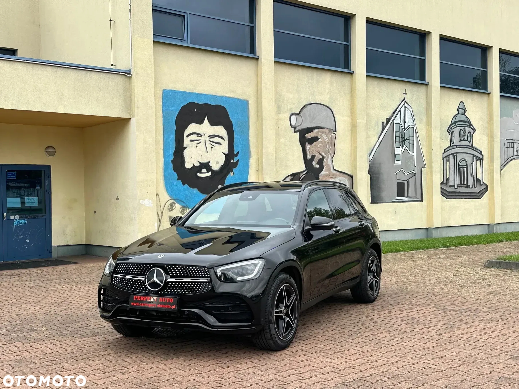 Mercedes-Benz GLC 200 4Matic 9G-TRONIC AMG Line - 2