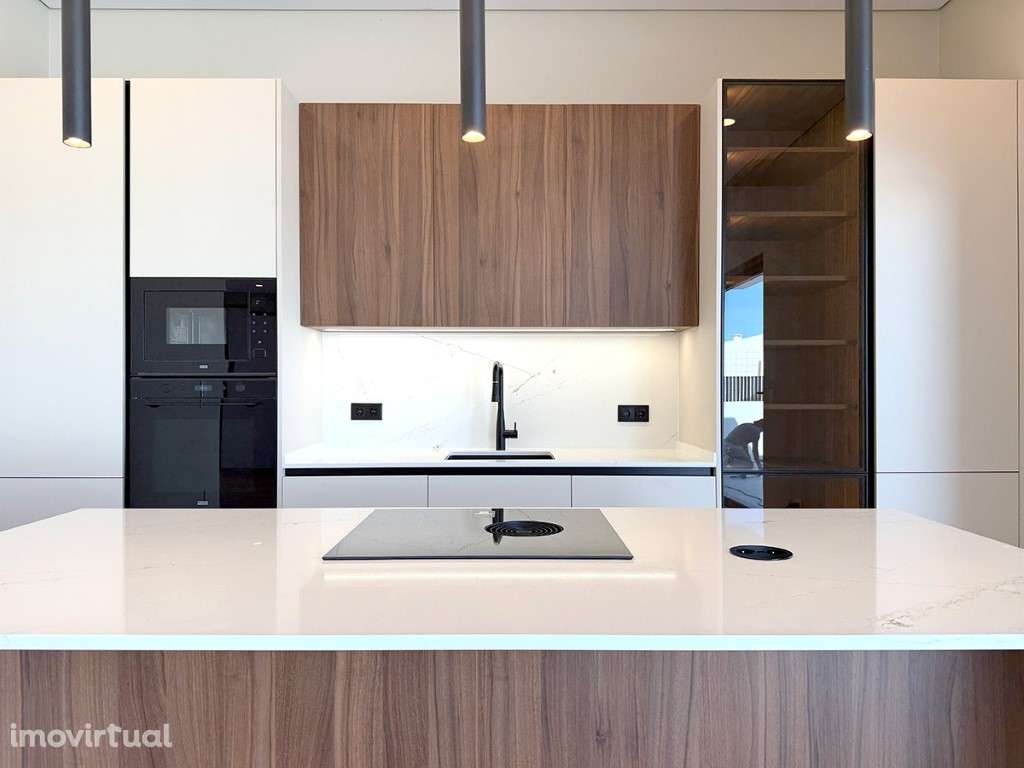 Moradia Isolada T4 com piscina e piso radiante a venda em Azeitão - Grande imagem: 5/25