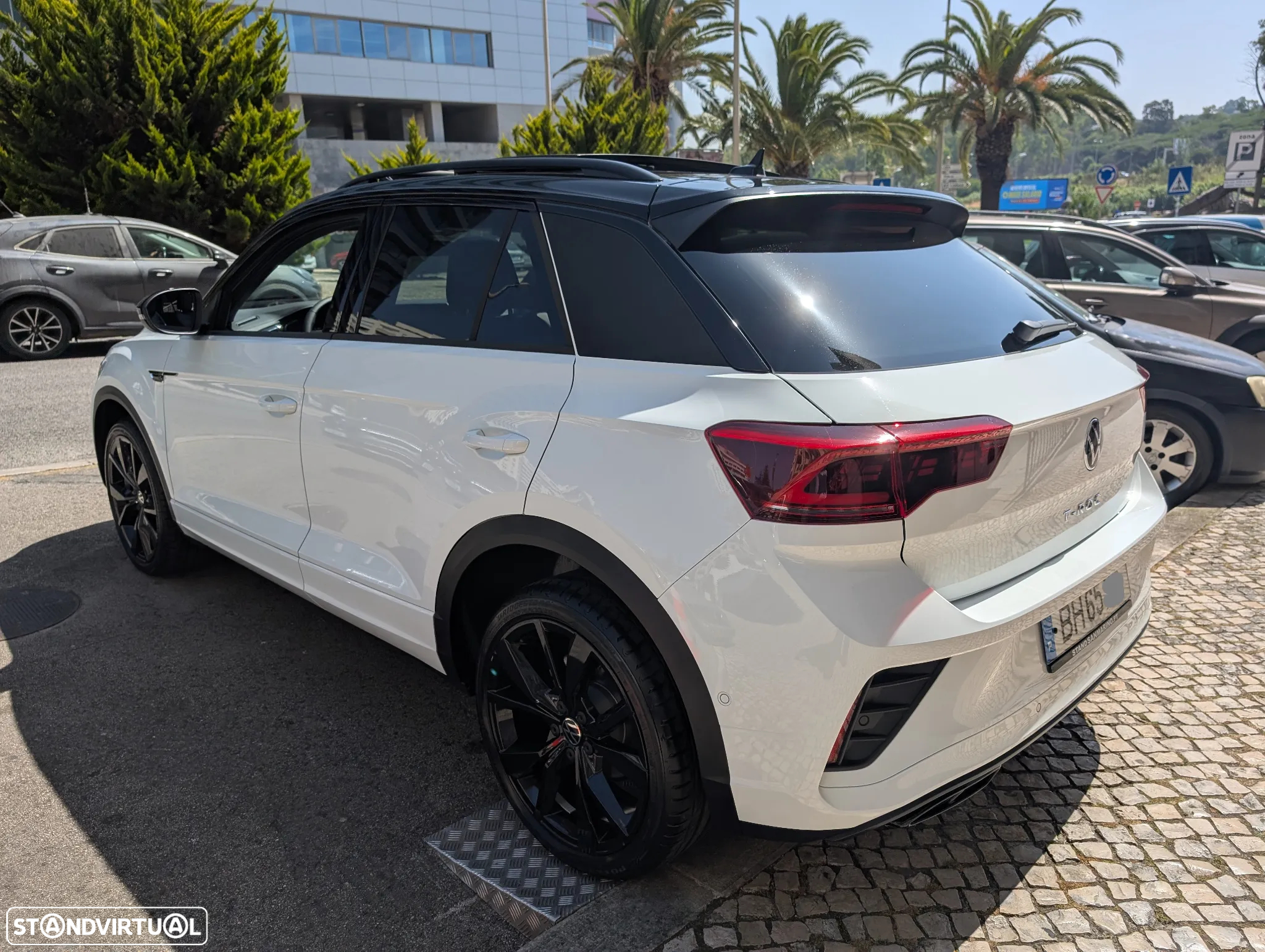 VW T-Roc 1.5 TSI R-Line DSG - 6