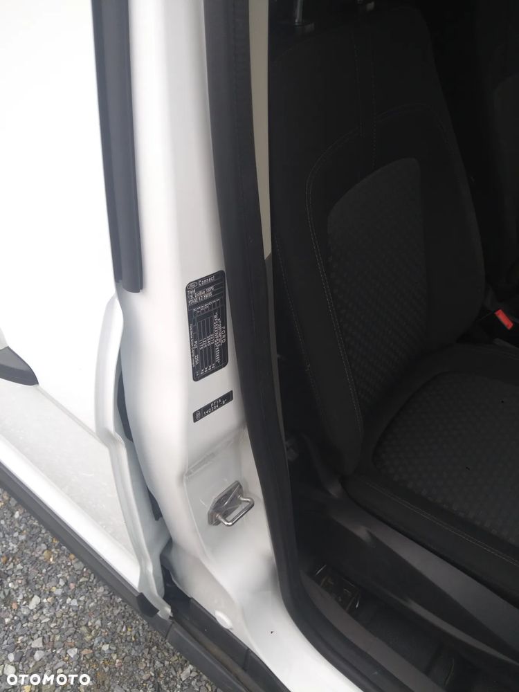 Ford Transit Connect - 16