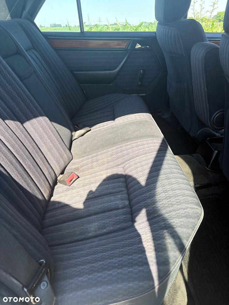 Mercedes-Benz W124 (1984-1993) - 19