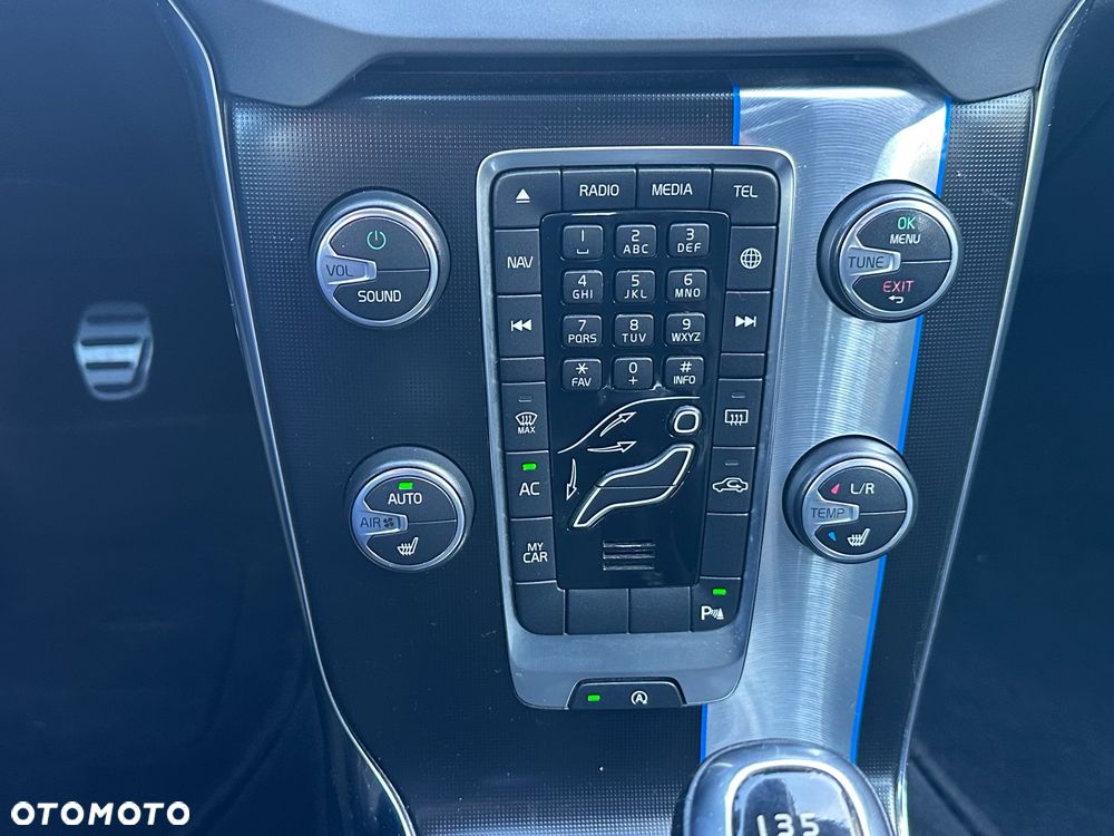 Volvo V40 D2 Drive-E R-Design Momentum - 32