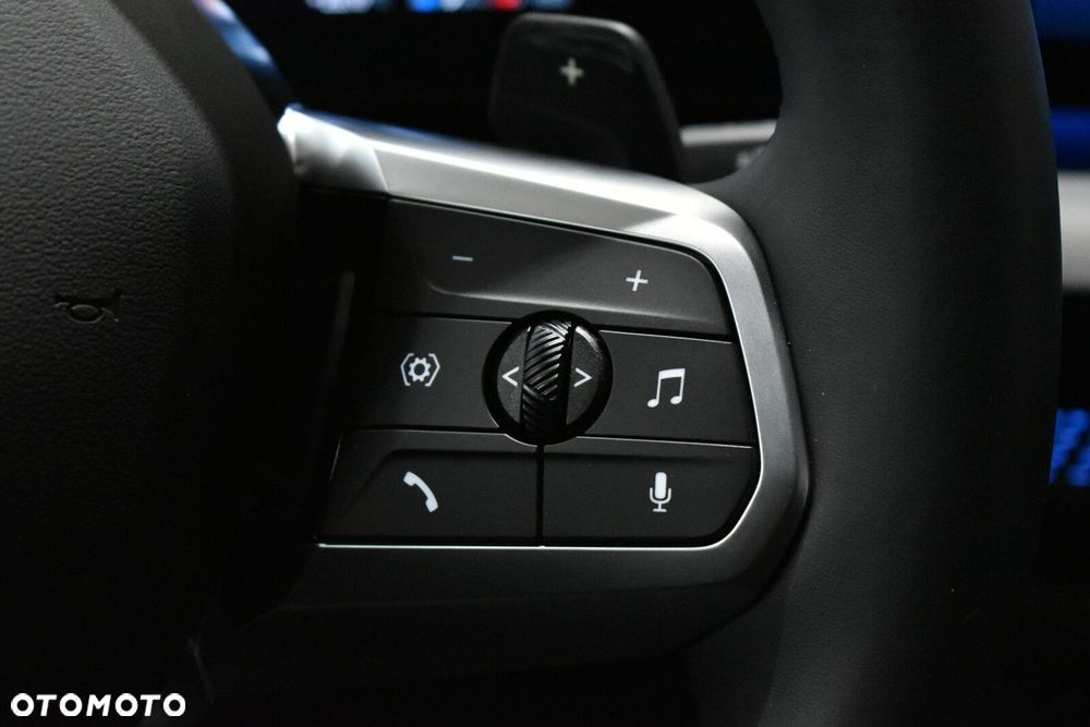 BMW Seria 2 220i mHEV - 13