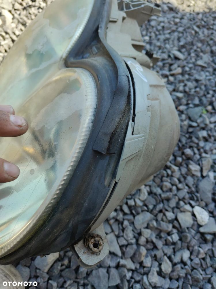 MERCEDES W209 CLK LAMPA przednia przód Prawa Lewa CAŁE ZACZEPY! uk H7 - 21