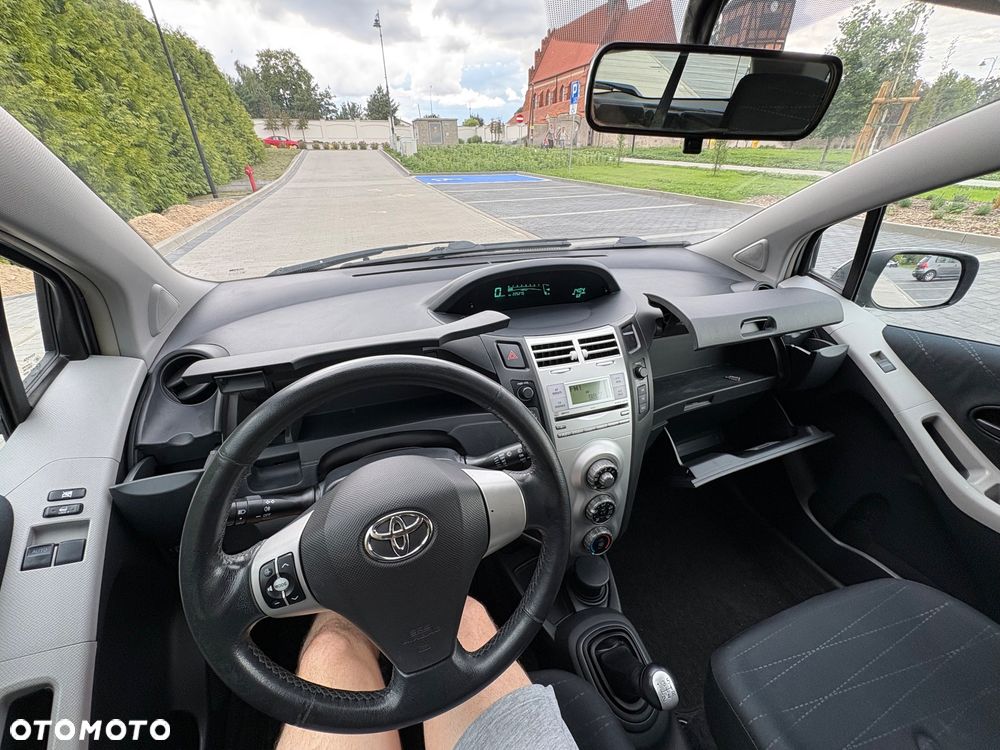Toyota Yaris 1.3 Luna - 10