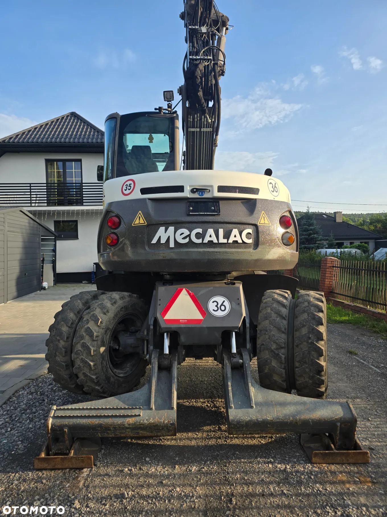 Mecalac 714MWe - 11