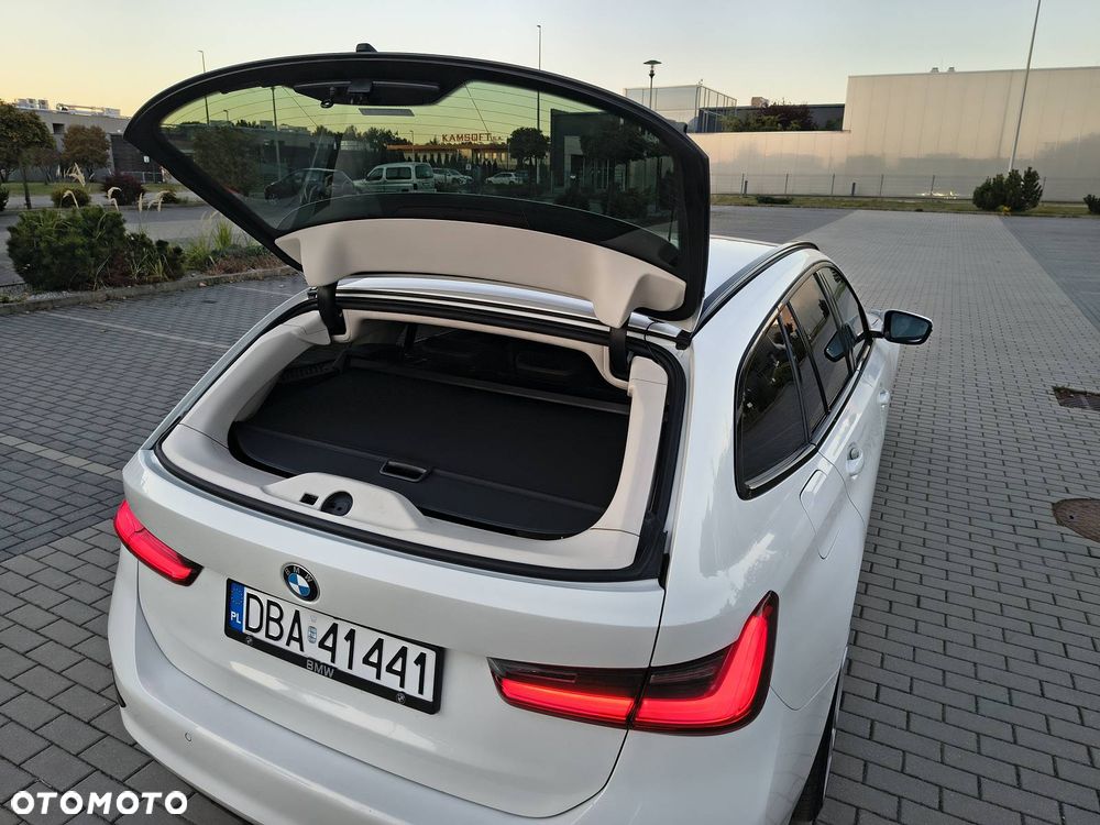 BMW Seria 3 - 18