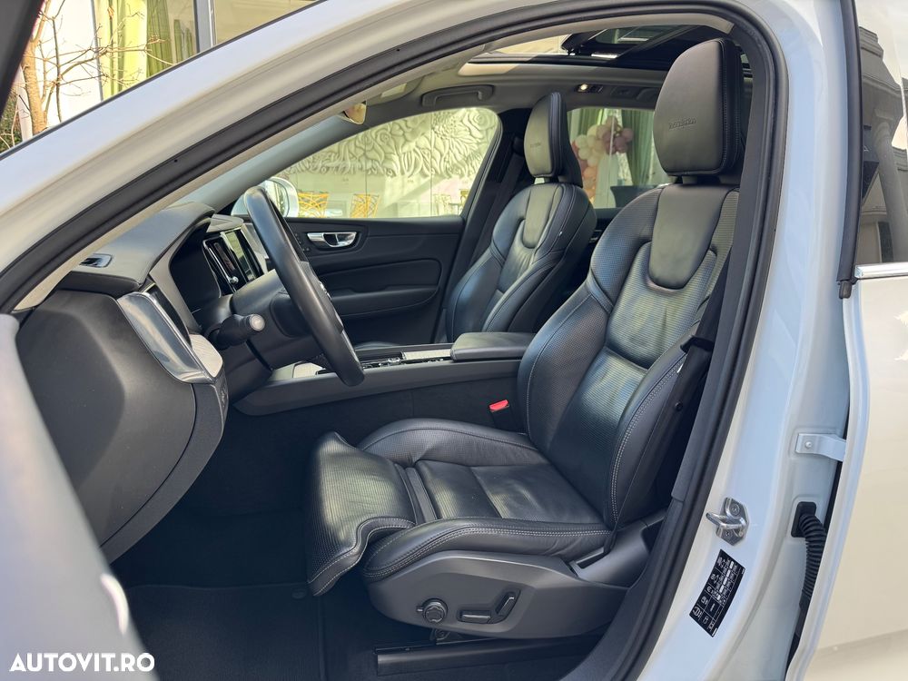 Volvo XC 60 Recharge T8 Twin Engine eAWD Inscription - 14