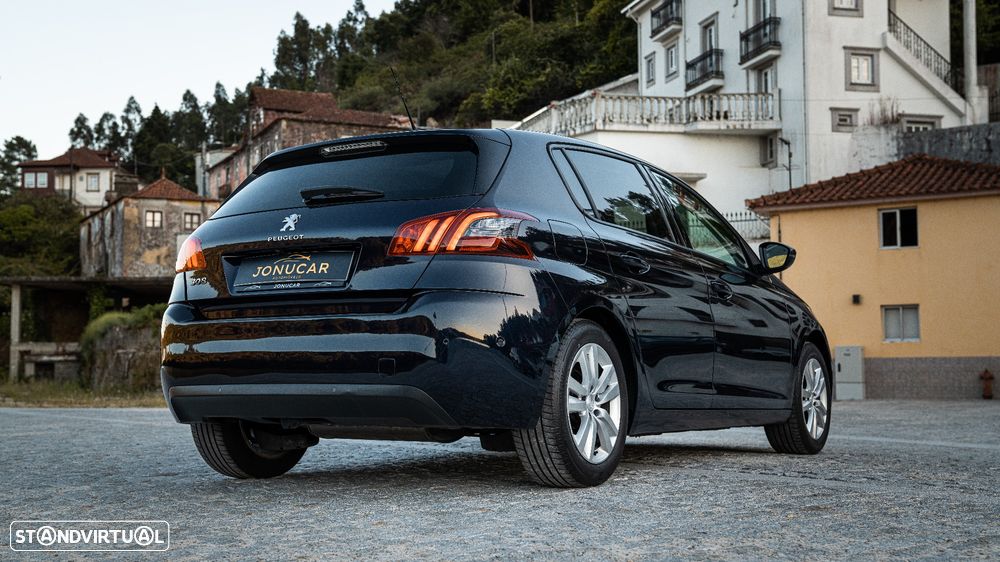 Peugeot 308 1.2 PureTech Style J17 - 2