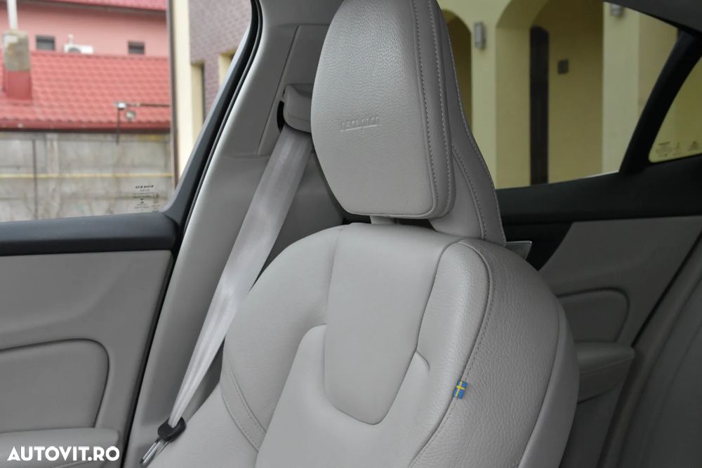 Volvo S60 T4 Inscription - 19