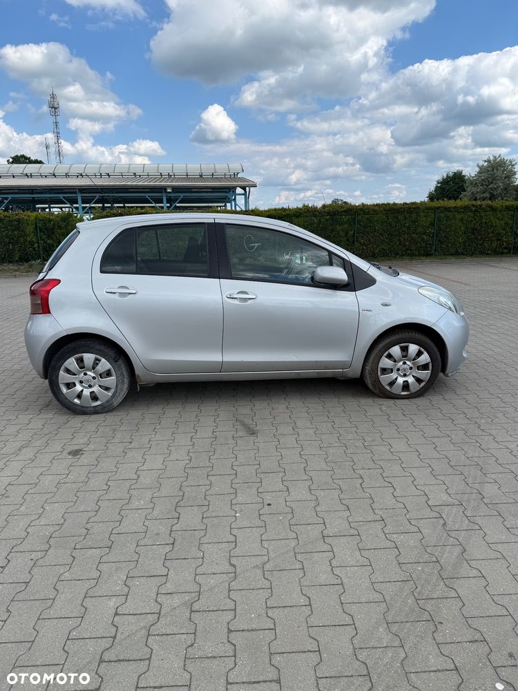Toyota Yaris - 7