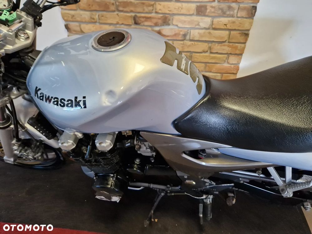 Kawasaki ZR - 14