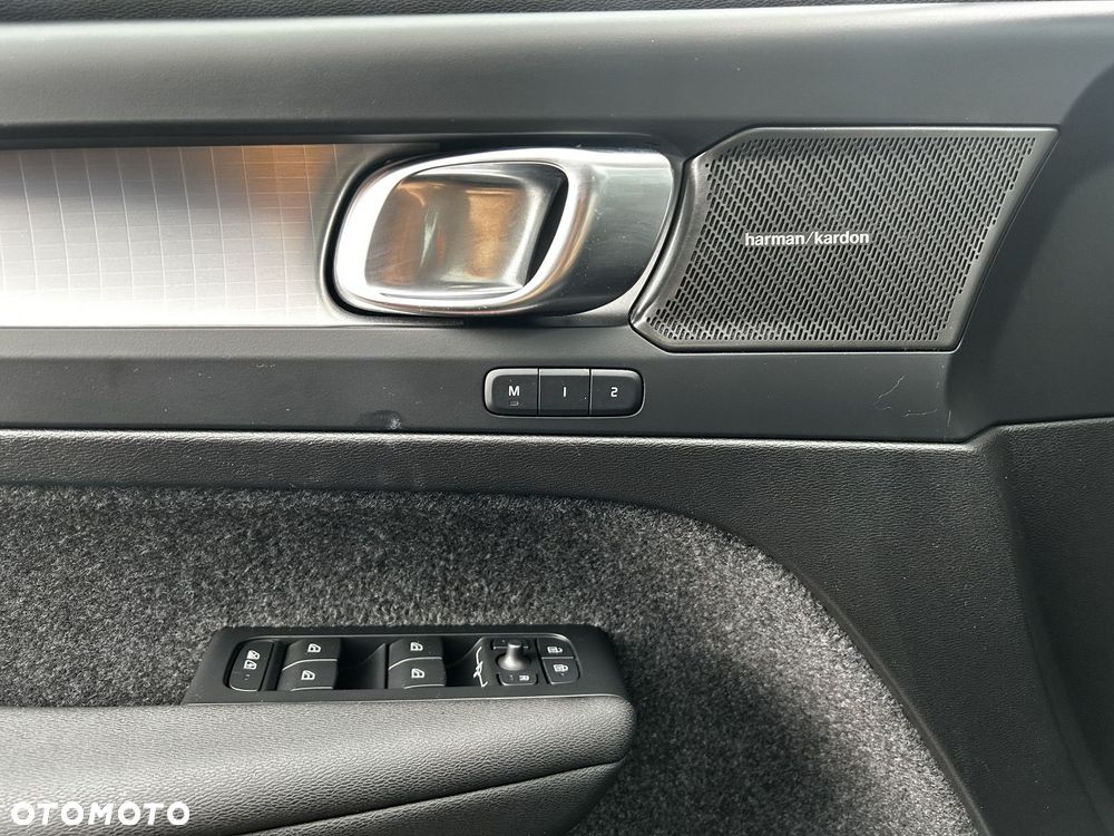 Volvo XC 40 - 19