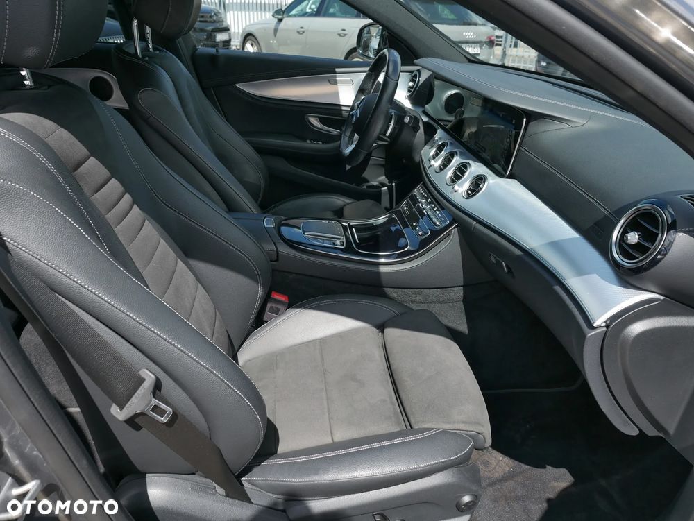 Mercedes-Benz Klasa E 300 de 4Matic 9G-TRONIC AMG Line - 17