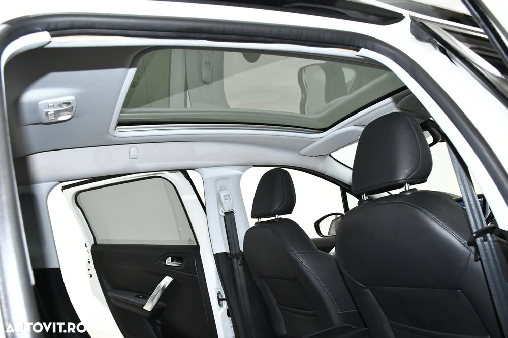 Peugeot 2008 PureTech 110 Stop&Start EAT6 Crossway - 17