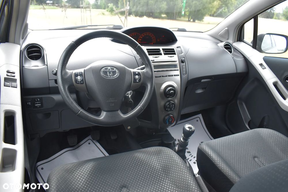 Toyota Yaris 1.33 VVT-i Life - 25