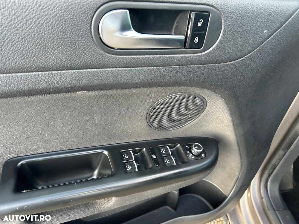 Volkswagen Golf Plus 1.6 TDI DPF BMT Highline DSG - 12