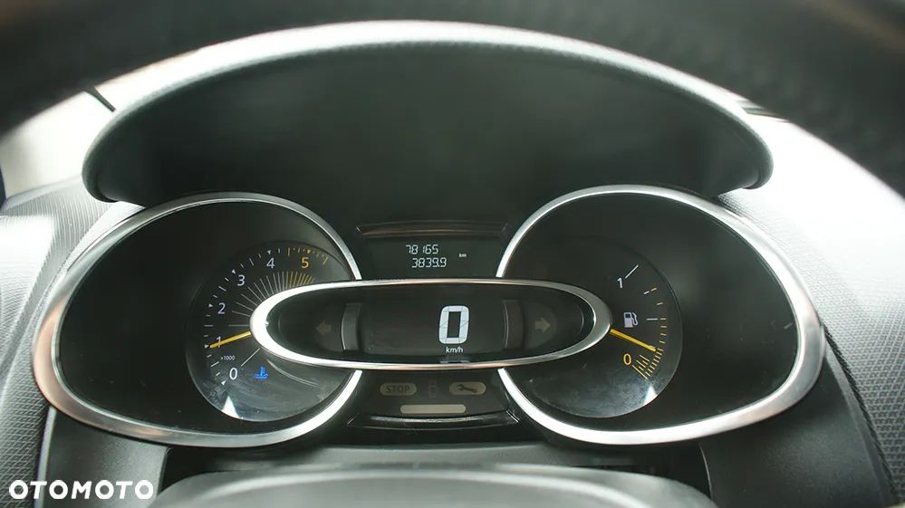 Renault Clio - 8