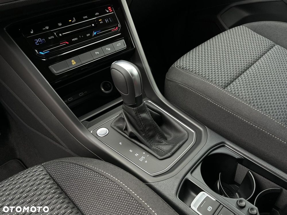 Volkswagen Touran - 20