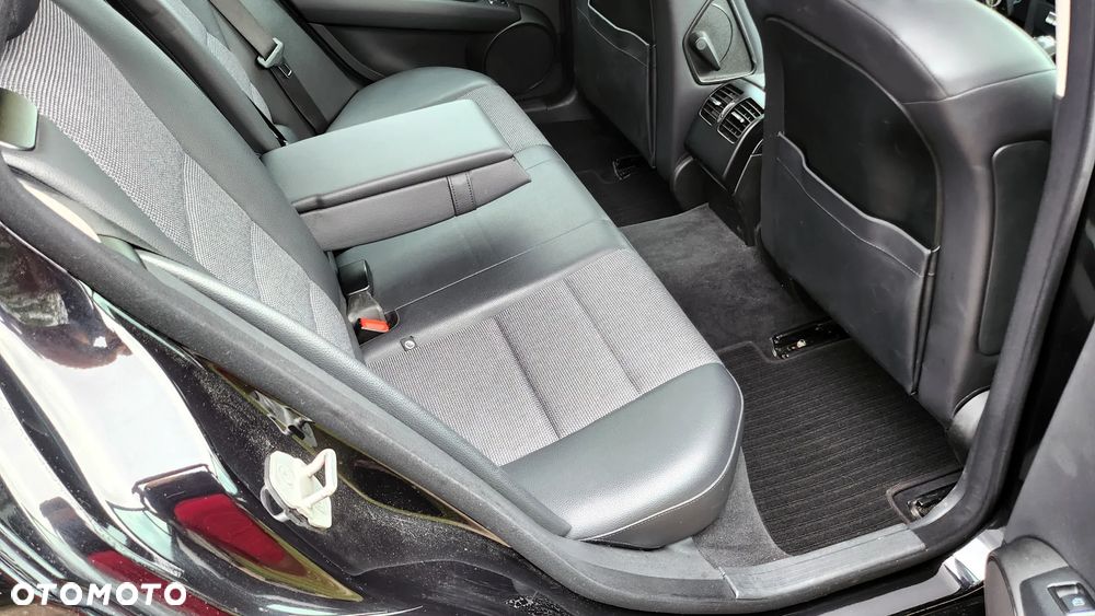 Mercedes-Benz Klasa C 180 (BlueEFFICIENCY) 7G-TRONIC Avantgarde - 9