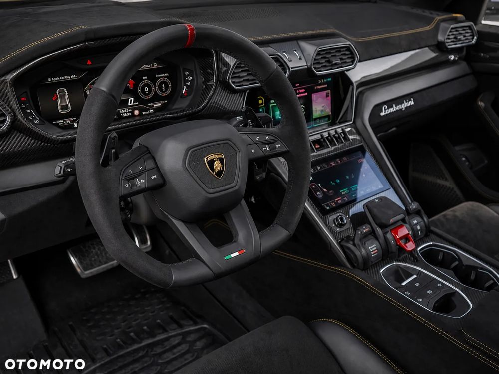 Lamborghini Urus - 15