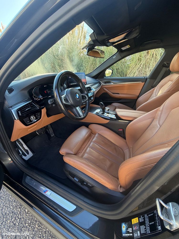 BMW 530 e Pack Desportivo M - 5