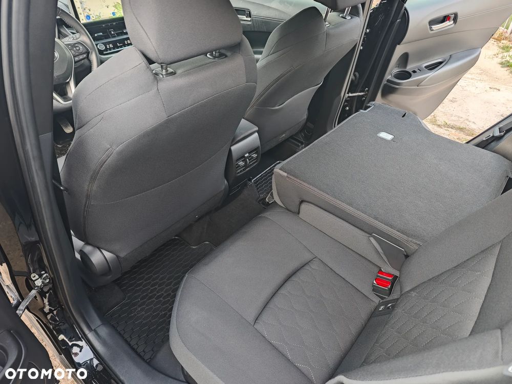 Toyota Corolla Cross 2.0 Hybrid Comfort - 17