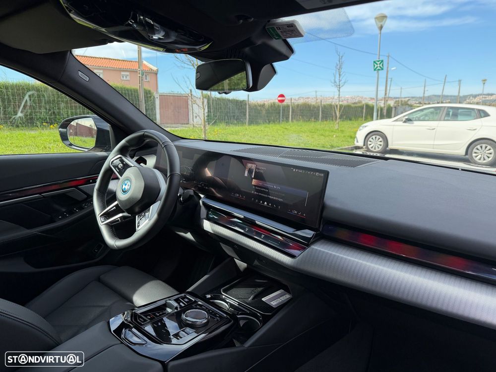 BMW i5 eDrive40 Pack Desportivo M - 9