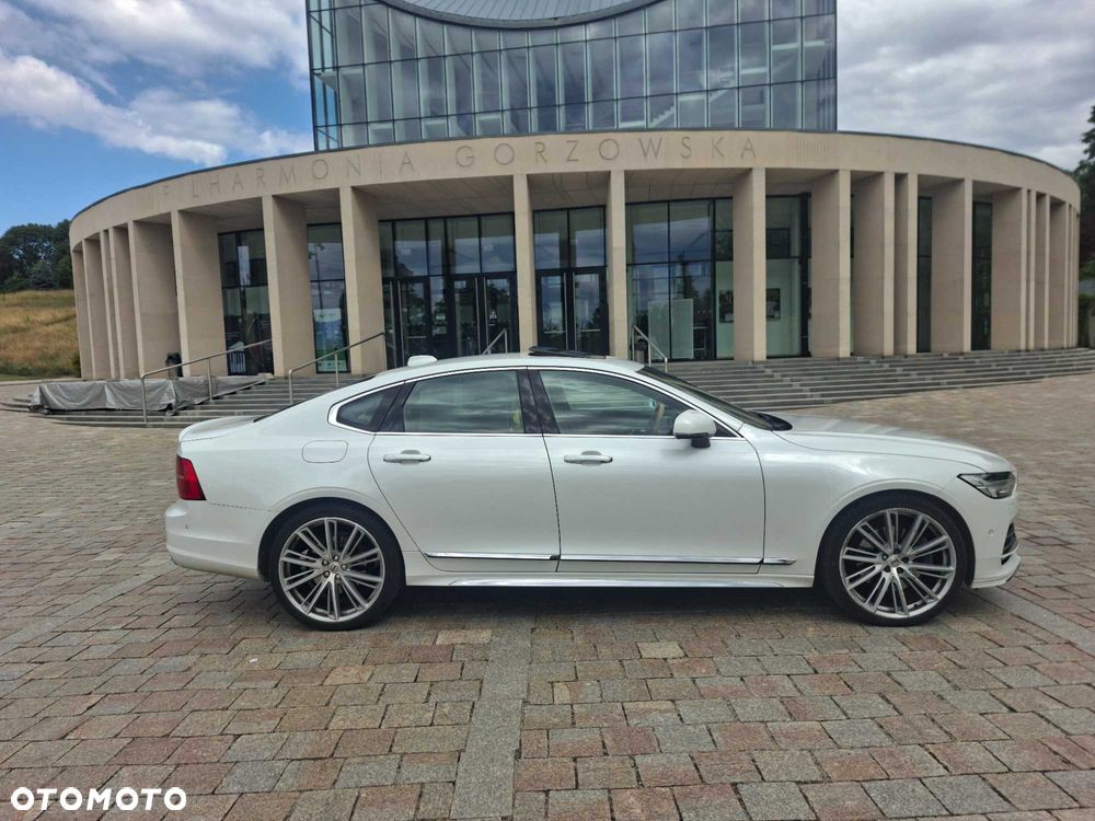 Volvo S90 - 2