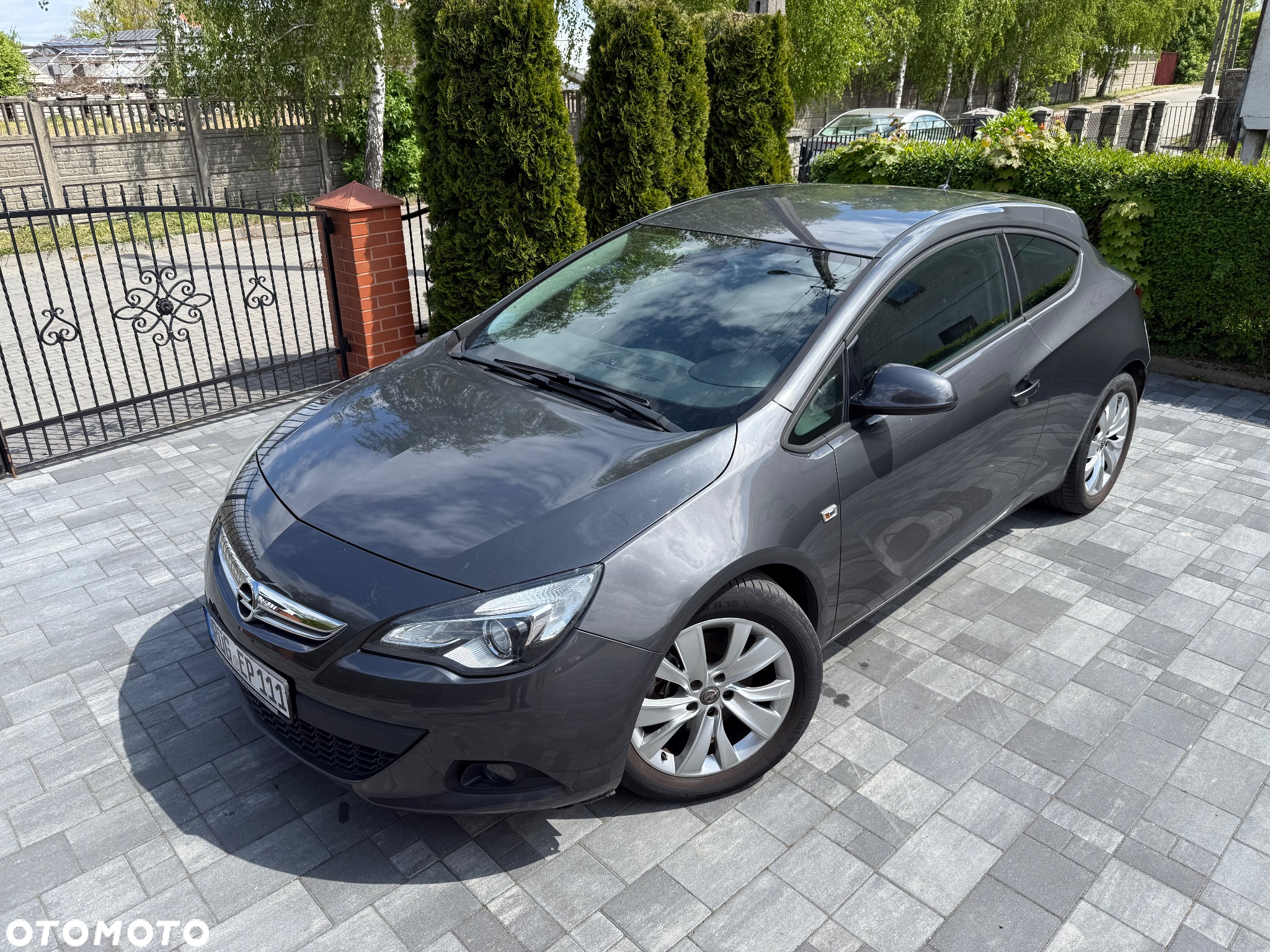 Opel Astra GTC 1.4 Turbo - 11