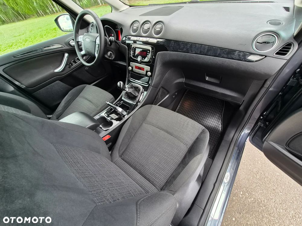 Ford Galaxy 2.0 TDCi DPF Ghia - 13