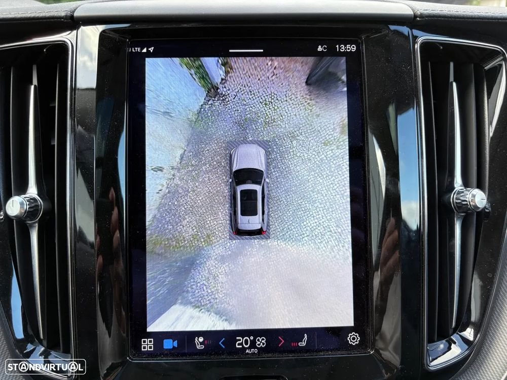 Volvo XC 60 2.0 T8 PHEV Ultimate Dark AWD - 11