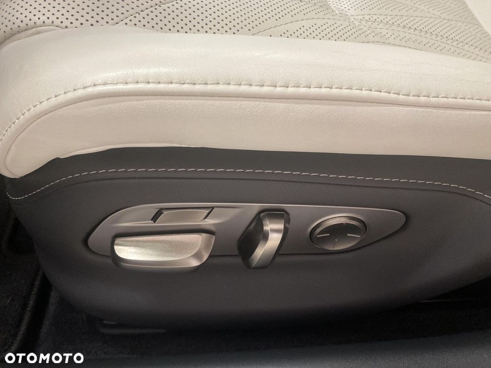 Lexus LS 500h Omotenashi AWD - 21