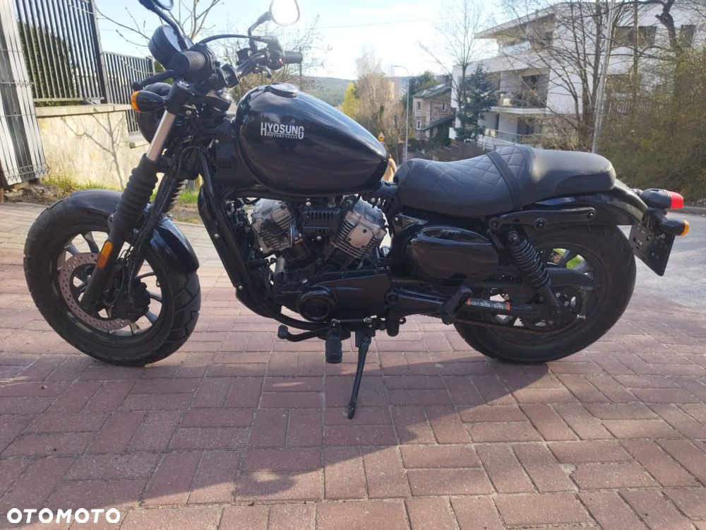 Hyosung GV - 1