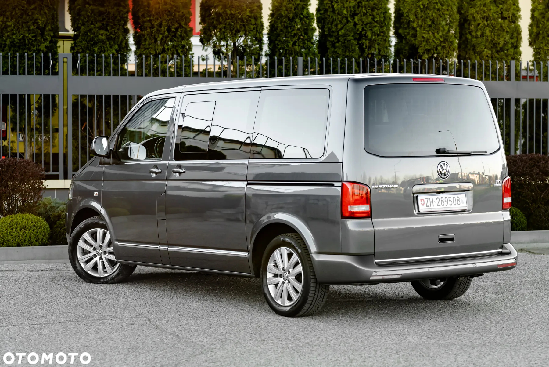 Volkswagen Multivan - 3