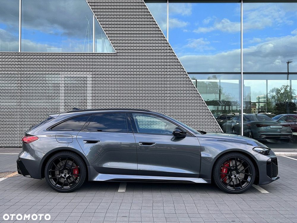 Audi RS5 Avant - 33