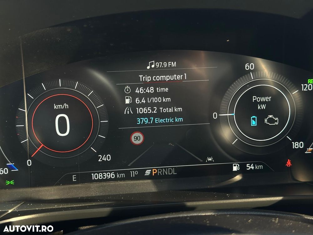 Ford Kuga 2.5 Duratec FWD FHEV ST-Line - 37